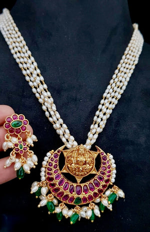 Latika Pearl Kemp Necklace Set
