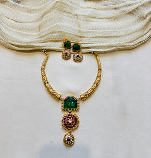 Swetha Kemp Hasli Set with Earrings