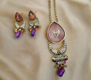 Siya Pendant Set with earrings