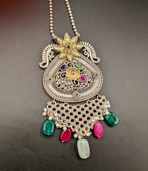 Yukti Pendant with Earrings