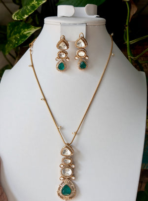 Yana mossanite pendant set with earrings