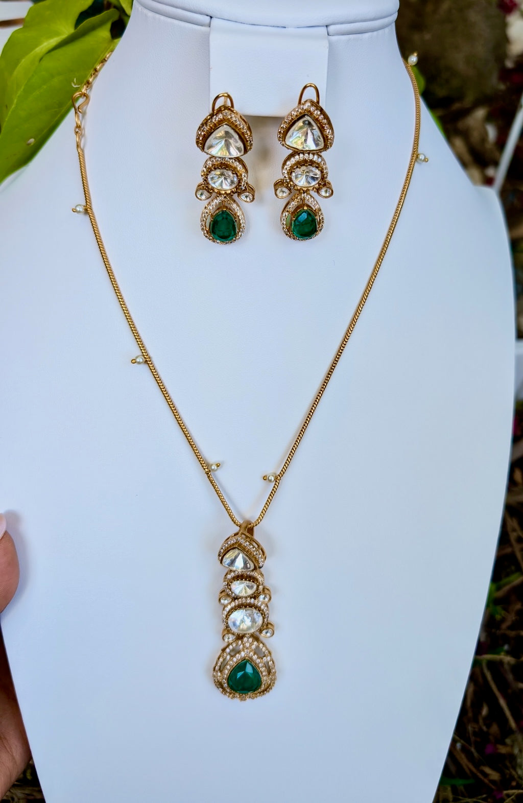 Yana mossanite pendant set with earrings