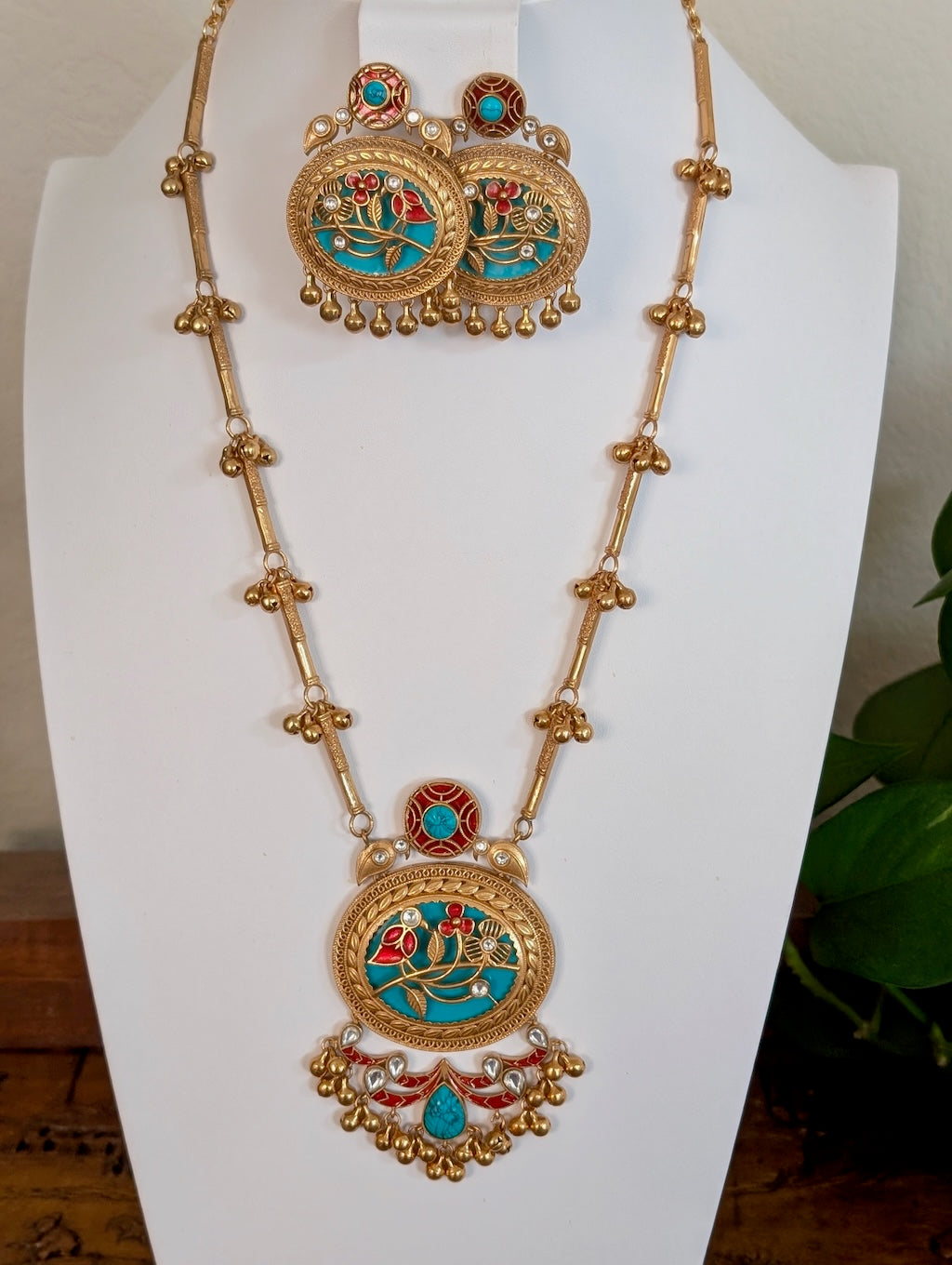 Medha Long Necklace with Inlay Pendant and Earrings