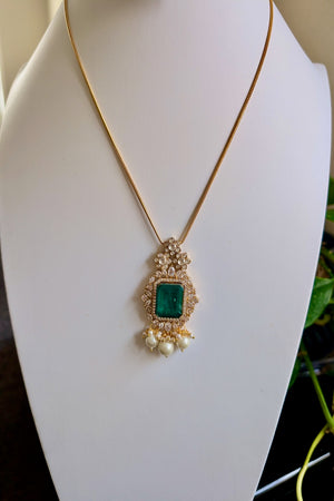 Rohini Emerald Green Doublet Pendant with Earrings