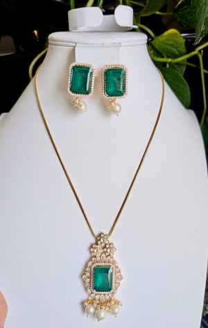 Rohini Emerald Green Doublet Pendant with Earrings