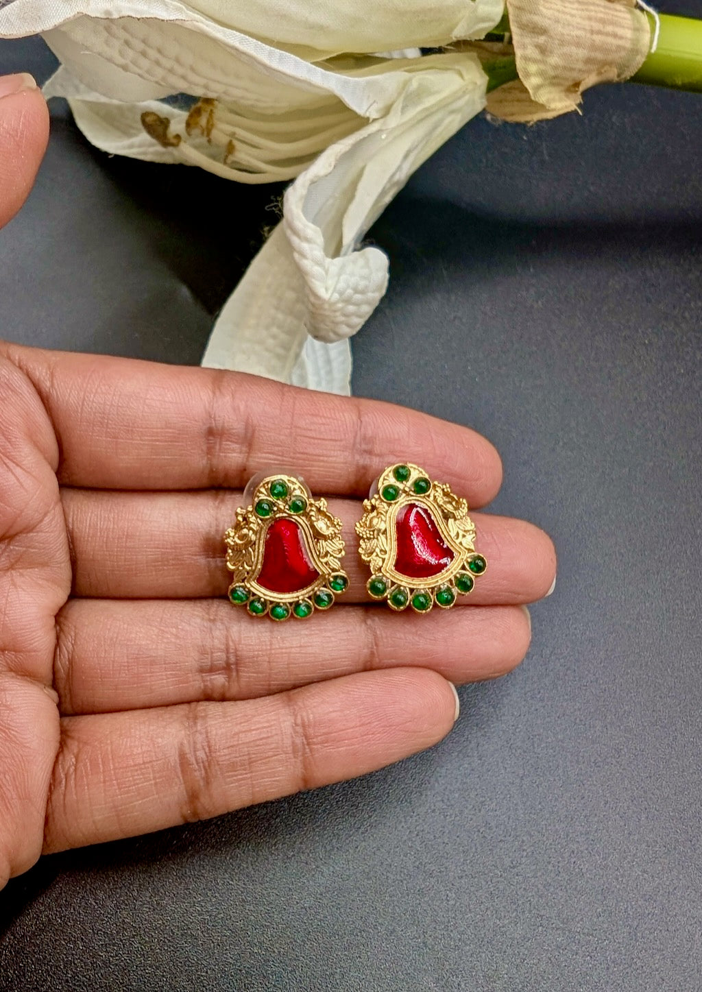 Palakka Invisible Chain with Earrings
