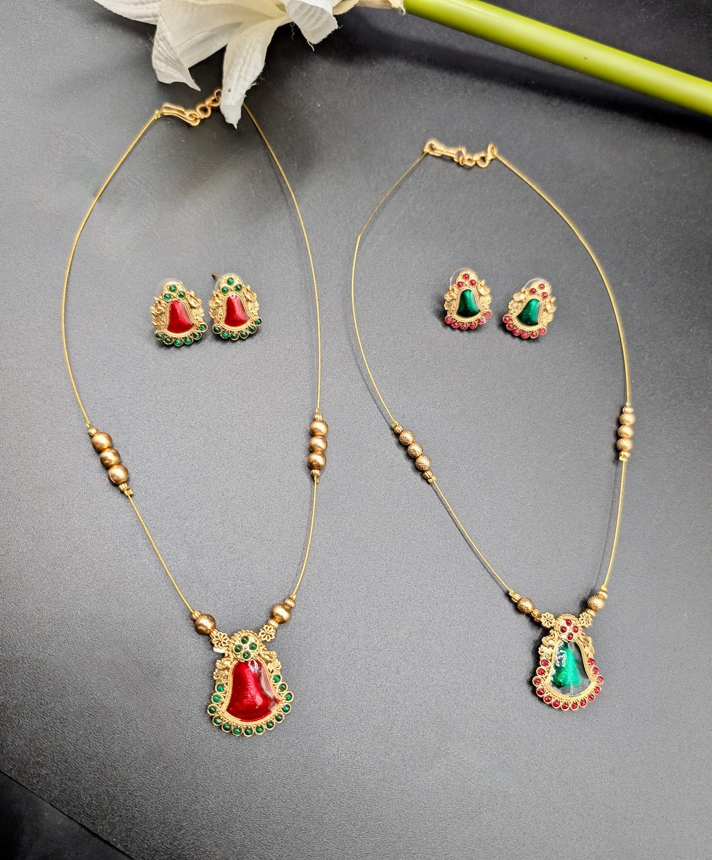 Palakka Invisible Chain with Earrings