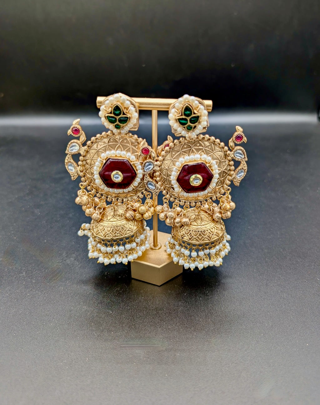 Rashvi Pachi Kundan Jhumkas