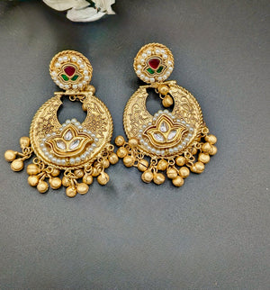 Aadhya Lightweight Ghungroo Chandbalis