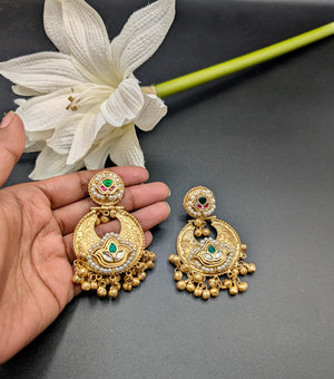 Aadhya Lightweight Ghungroo Chandbalis
