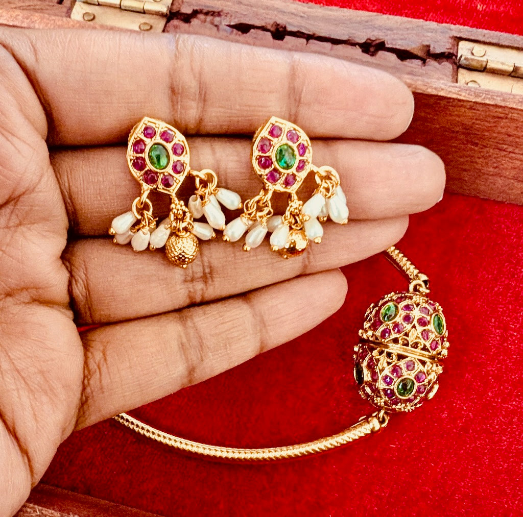 Rajam Kemp Hasli Set with Earrings