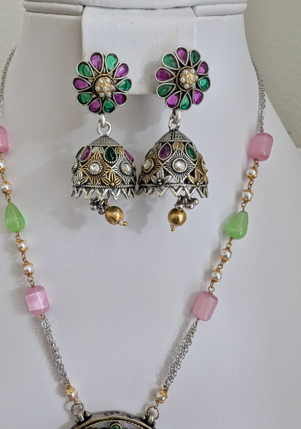Zuri Dual Tone Chain with Inlay Pendant & Earrings (Available in 2 shapes)