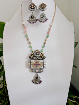 Zuri Dual Tone Chain with Inlay Pendant & Earrings (Available in 2 shapes)