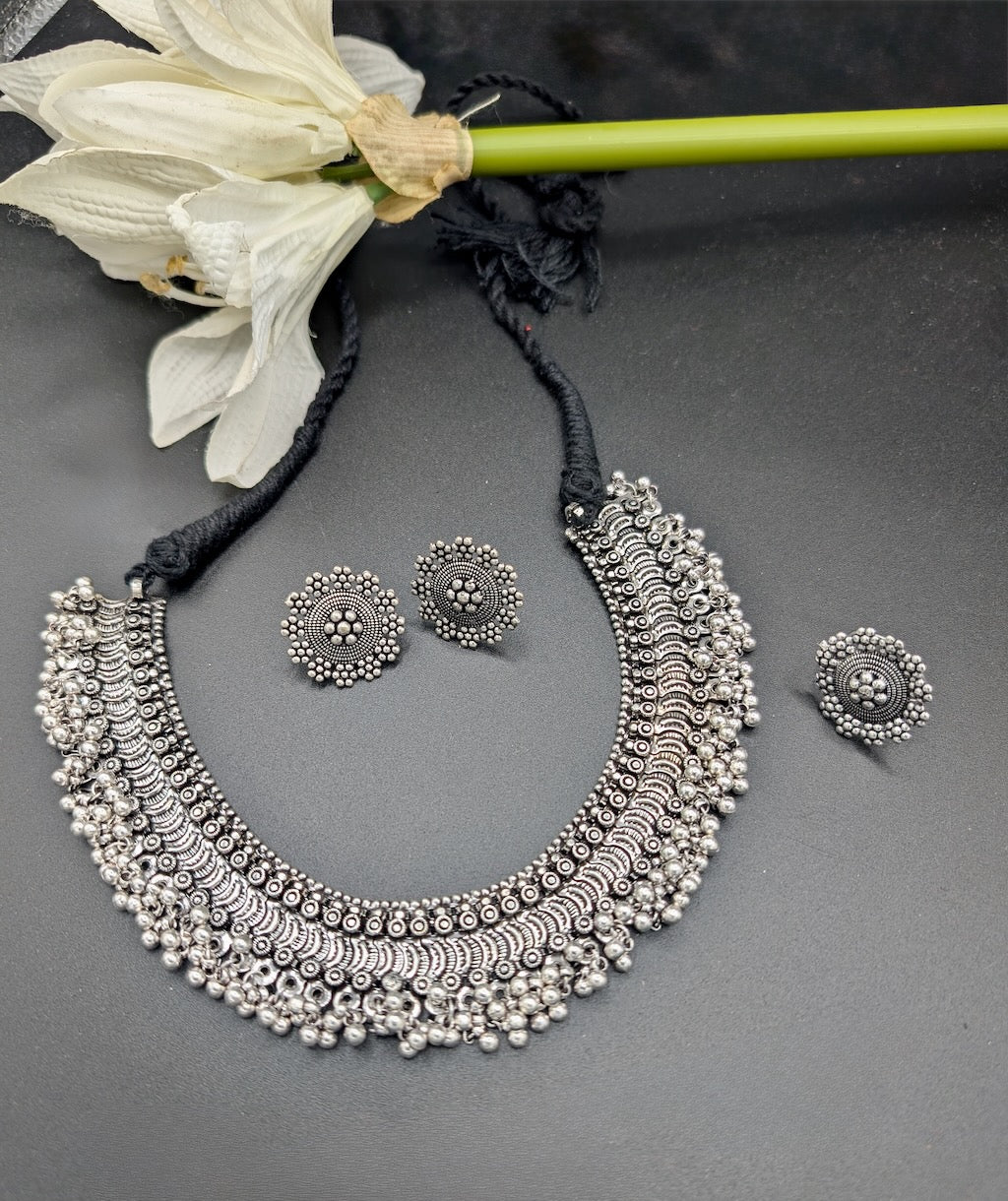 Chaar Ratna Kolhapuri Set (Set includes necklace, earrings, ring & nosepin)