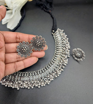 Chaar Ratna Kolhapuri Set (Set includes necklace, earrings, ring & nosepin)