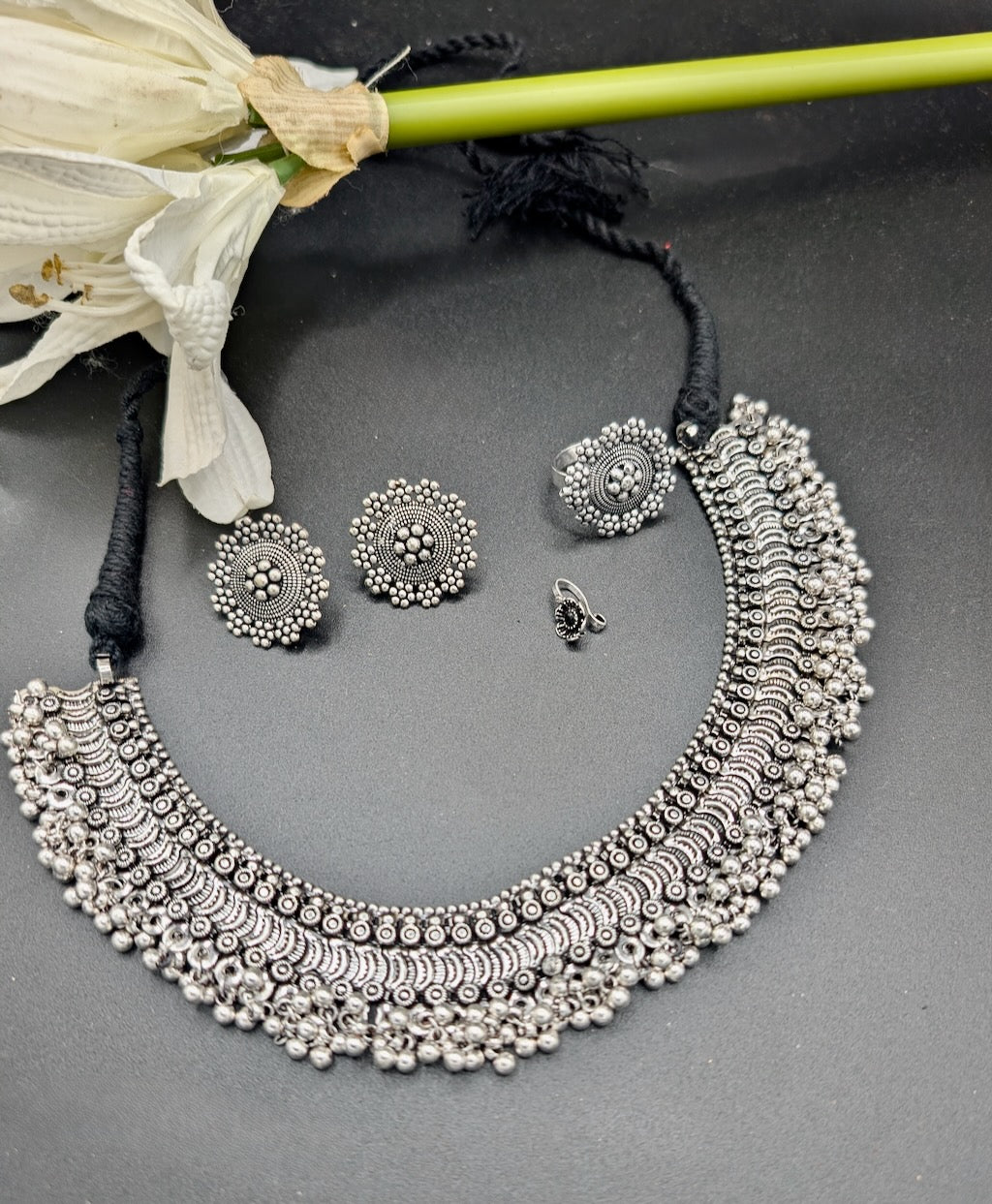 Chaar Ratna Kolhapuri Set (Set includes necklace, earrings, ring & nosepin)