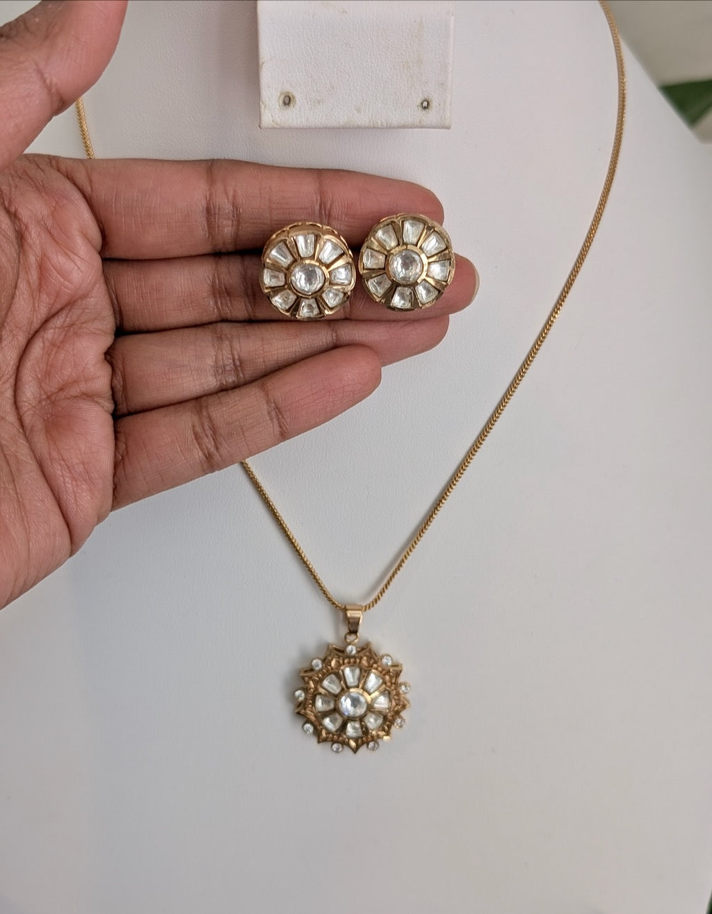 Anisha Moissanite Pendant with Earrings