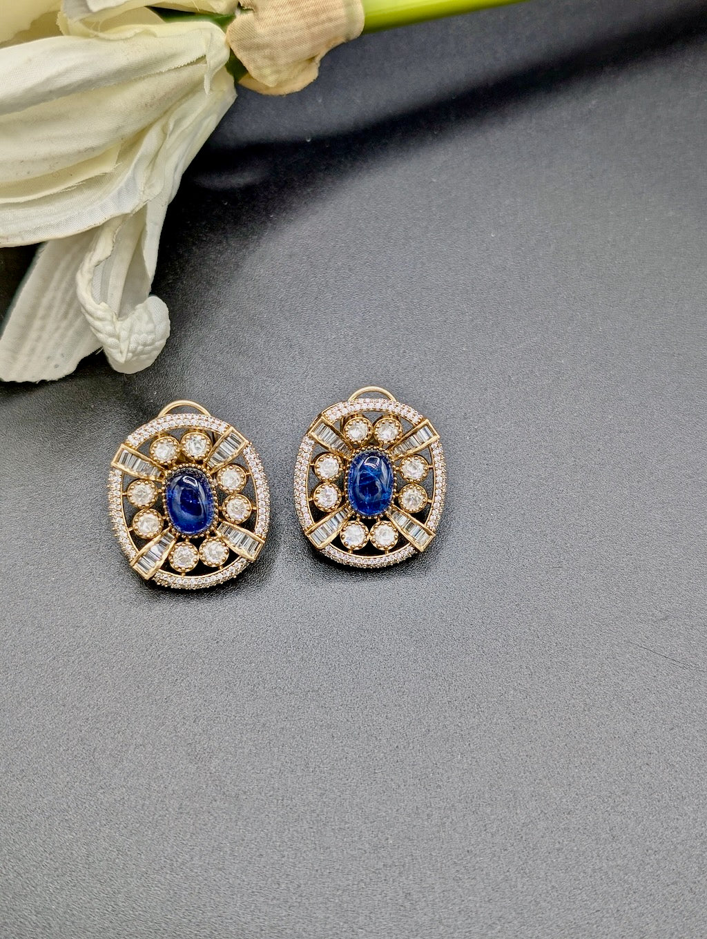 The Royal Moissanite Choker with Studs