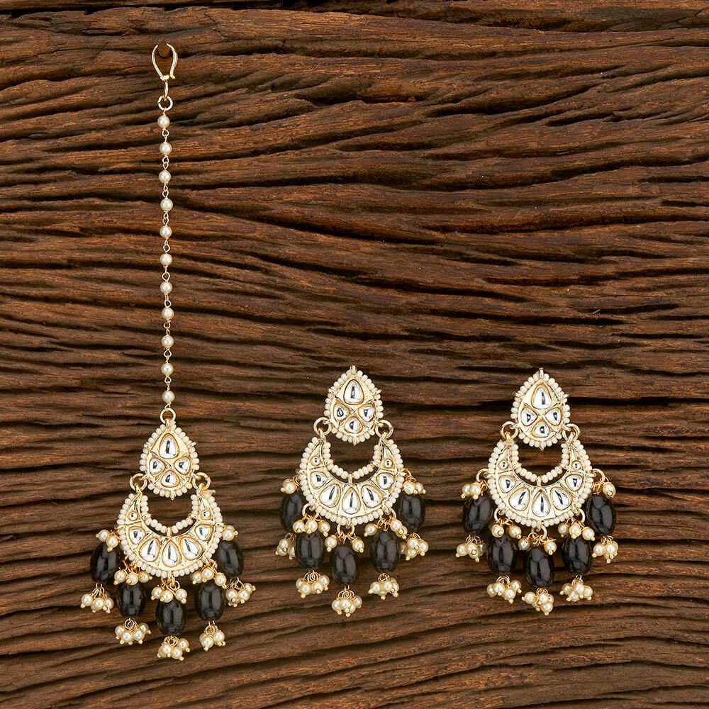 Prakriti Earrings with Tikka