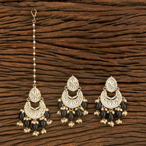Prakriti Earrings with Tikka